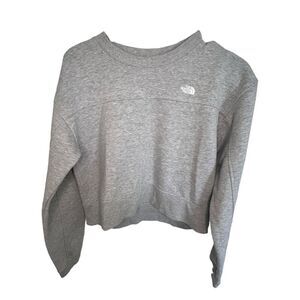 The North Face Cropped Grey Basic Long Sleeve Crewneck Sweatshirt